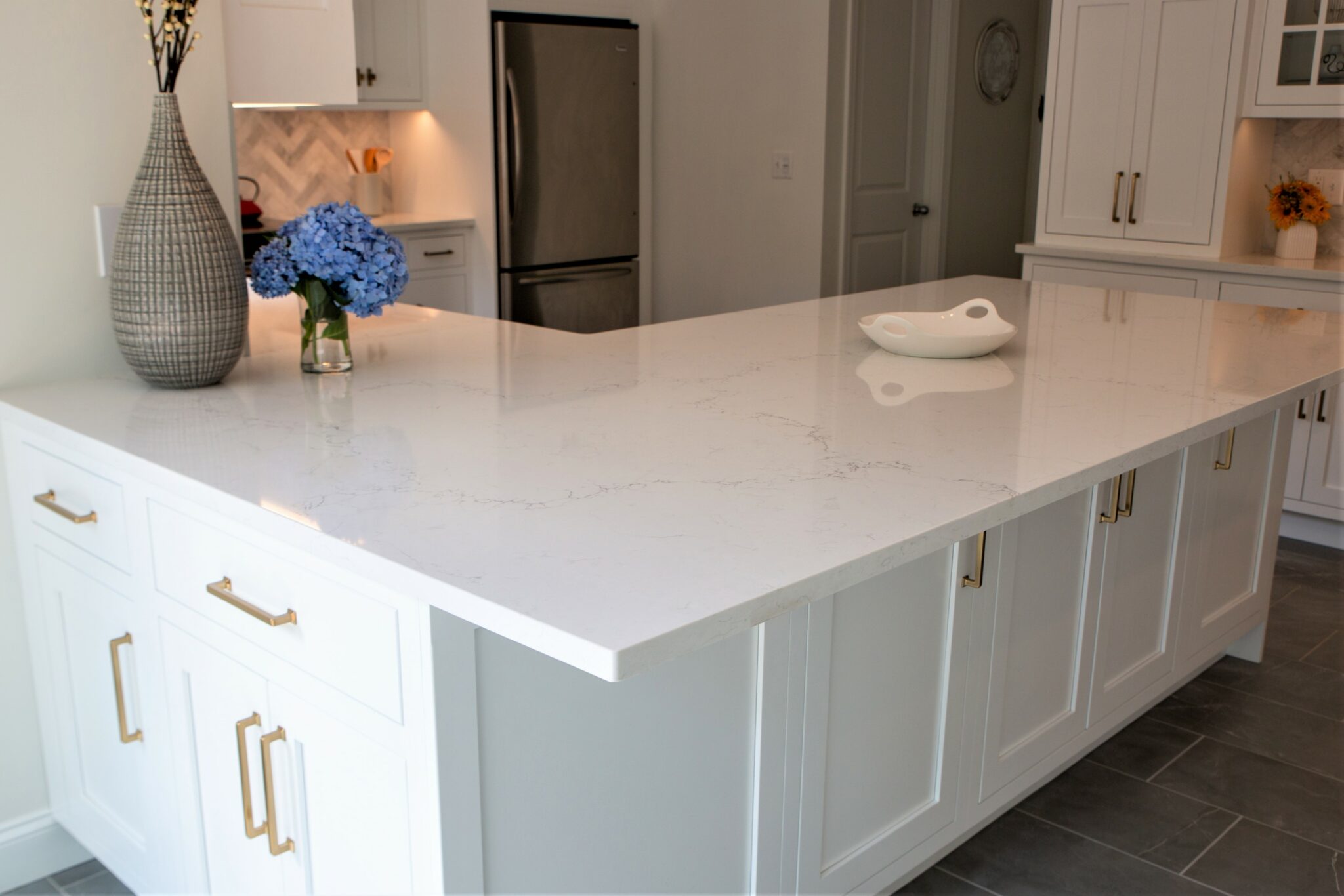 Transitional Kitchen Kitchen Remodel by 3W design, Inc. — Project 1 project photo